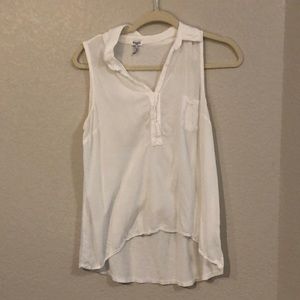 Splendid sleeveless collared shirt